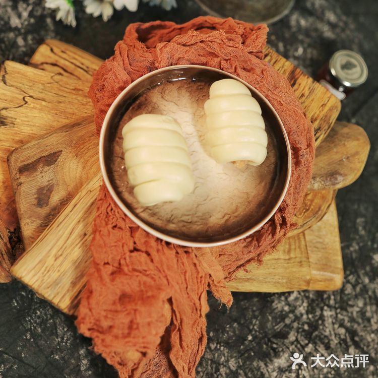 像云朵一样肥嘟嘟的香肠卷，你喜欢这样的早餐吗？