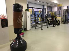 -中田健身工作室(绿地大道店)