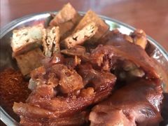 -鸿浩扒猪脚米线