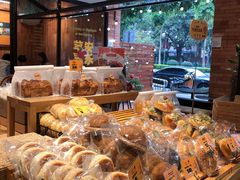 -方炉·天然食材面包店(青秀店)