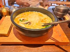 -银米·云南传统过桥米线(双廊黑金冠店)