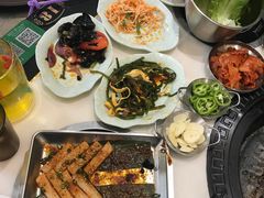 -清真欣思路鲜切涮烤自助火锅