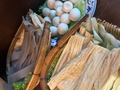 -热火朝天鲜切牛肉火锅(南强街巷店)