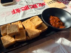 -肥肥虾庄·金牌油焖大虾(汉街SKP店)