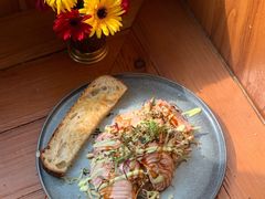 烤三文鱼沙拉-O'mills Sourdough Bakery&Bistro(永嘉路店)