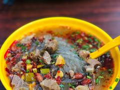 牛肉酸辣粉-小杨生煎(金山百联购物中心3楼店)