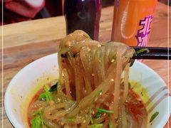 -万记麻辣烫国展总店