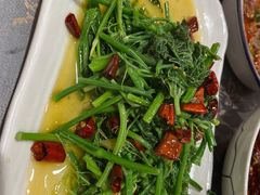 -龙大哥辣子鸡(亚太中心店)