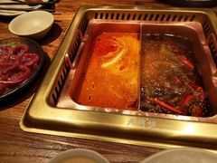 -吴氏老牌坊云南鱼豆花火锅店(通江街店)