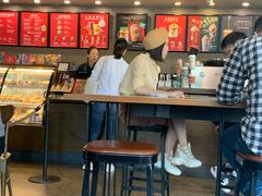 -星巴克臻选(深圳龙华红山天虹店)