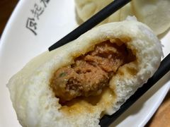 老面土猪肉包-凤起龙游老面包子(凯德晶品店)