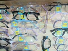 -豪门视光·星趣控·蔡司依视路眼镜代理商(中央大街店)