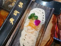 -老牌坊云南鱼豆花火锅(哈西万达店)