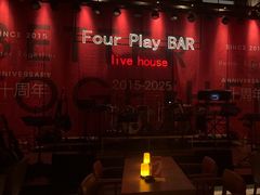 -FOUR PLAY BAR