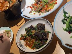 -呷湘厨·鱼汤捞饭·剁椒鱼头·辣椒炒肉(国家会展中心店)