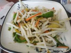 芦苇根炒肉丝-美味之家·湖景农家乐(太湖东山店)