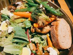 山核桃鸡肉沙拉-The Diner X餐厅(青岛万象城店)