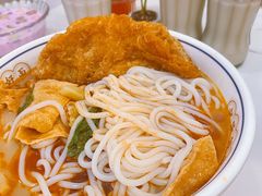 -弘束束柳州深巷螺蛳粉(珠江路店)