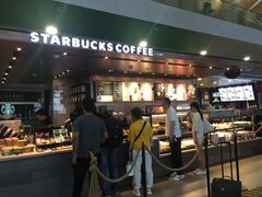 门面-星巴克(浦东机场T2到达店)