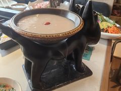 -老牌坊云南鱼豆花火锅(哈西万达店)