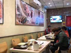 大堂-南城香·饭香串香馄饨香(青年路店)