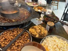 -黄潇洒老火锅(九眼桥宏济巷店)
