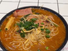 -肥汁米蘭香港米线(长宁来福士店)