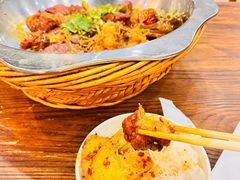 -愉肴麻辣香锅(中山路店)