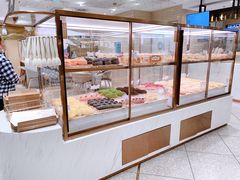 面包甜点陈列柜-奈雪的茶(新天地广场PRO店)