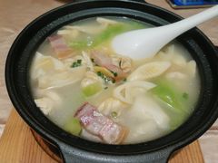 -隆江大酒店(雯婕商务楼店)