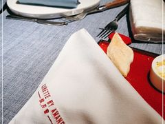 -弦月窗LUNETTE BY AMANDA(复兴路店)