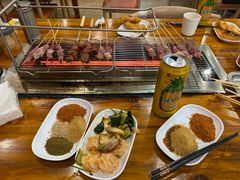 -哈尔滨小酒馆·鲜肉现穿自助烧烤(康新花园店)