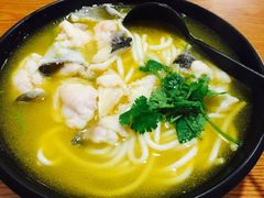 酸菜鱼米粉-鑫花溪牛肉米粉(凤凰街创始总店)
