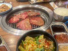 -明洞阿姨·韩式酱蟹烤肉·创意料理(三元桥店)