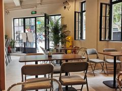 -Fridi Patisserie Cafe