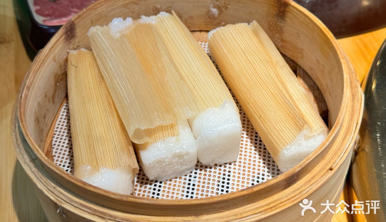 三个鸡蛋 八两饭