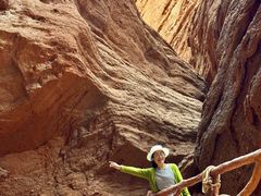 -天山神秘大峡谷