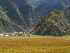 -天山神秘大峡谷