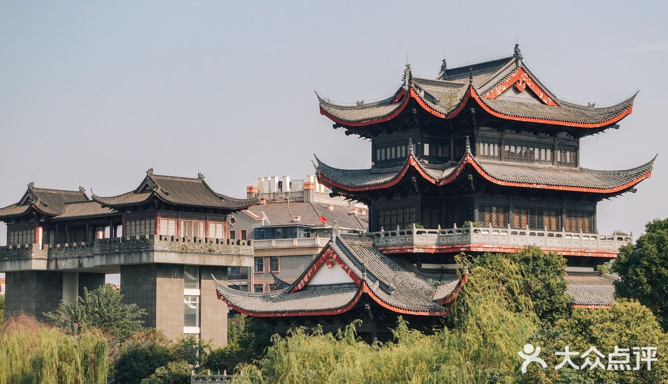 建筑外观歇山顶卷棚