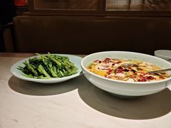 -荷花亭·湖北融合菜(中商广场店)