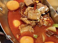 -左庭右院鲜牛肉火锅(金山万达店)