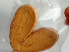 蝴蝶酥-yeast面包店