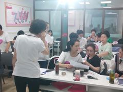 -爱月宝月嫂·育儿嫂