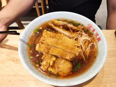 蛋汁大排面-朱鸿兴面馆(镇湖店)