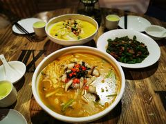 -香山湖家家宴(中山陵店)