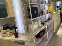 -PE SALON