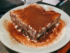 漏奶滑-潮界(虹桥新天地店)