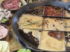 -正南齊北重庆老火锅(光华村直营店)