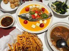 程氏泡椒半条鱼-鑫小城故事·藕汤·家常菜(台北一路总店)