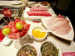 -海底捞火锅鲜切牛肉主题店(长寿路店)
